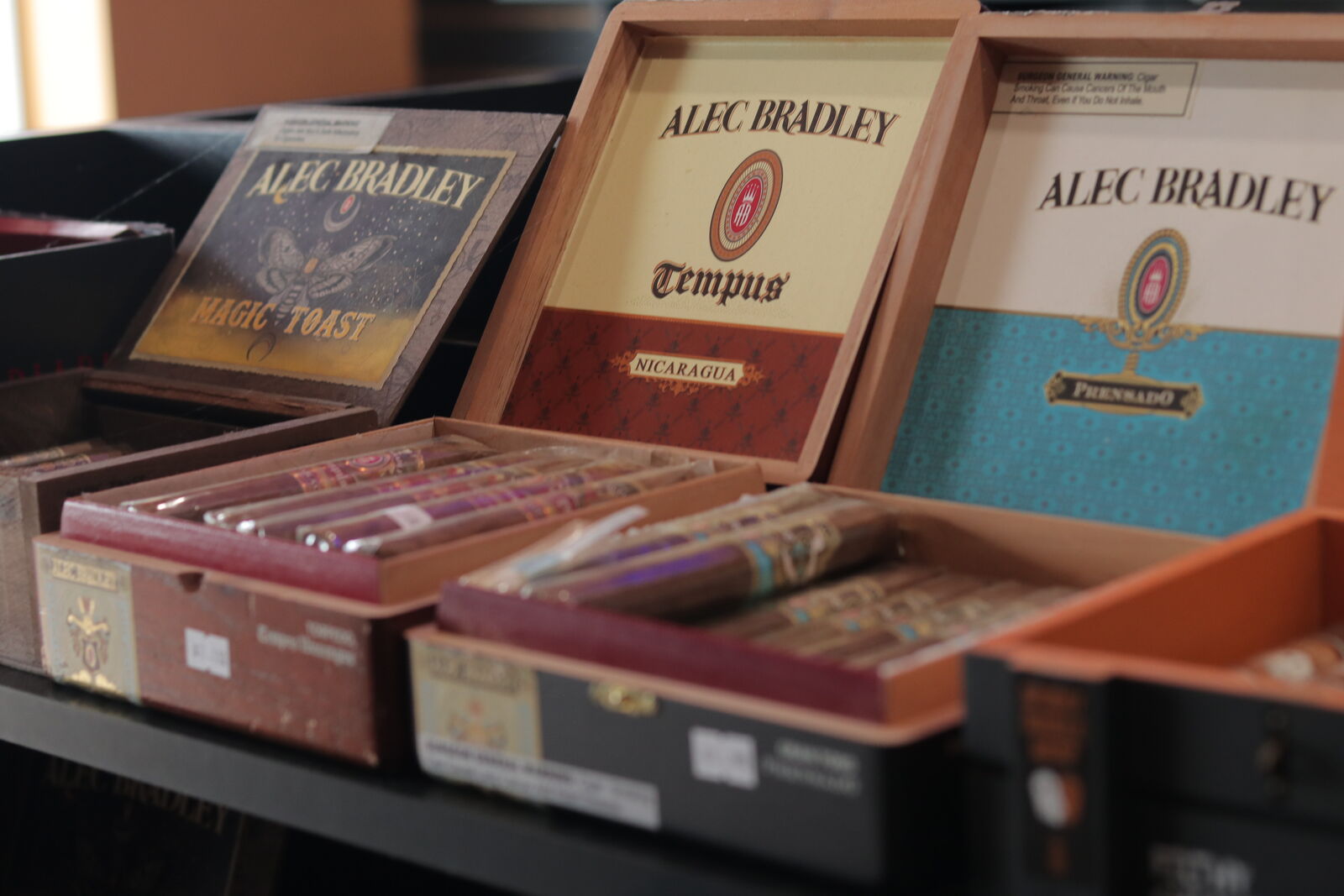 Alec Bradley Prensado cigar