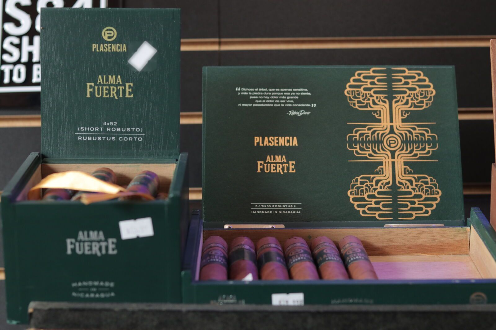 Plasencia Alma Fuerte cigar — Box detail