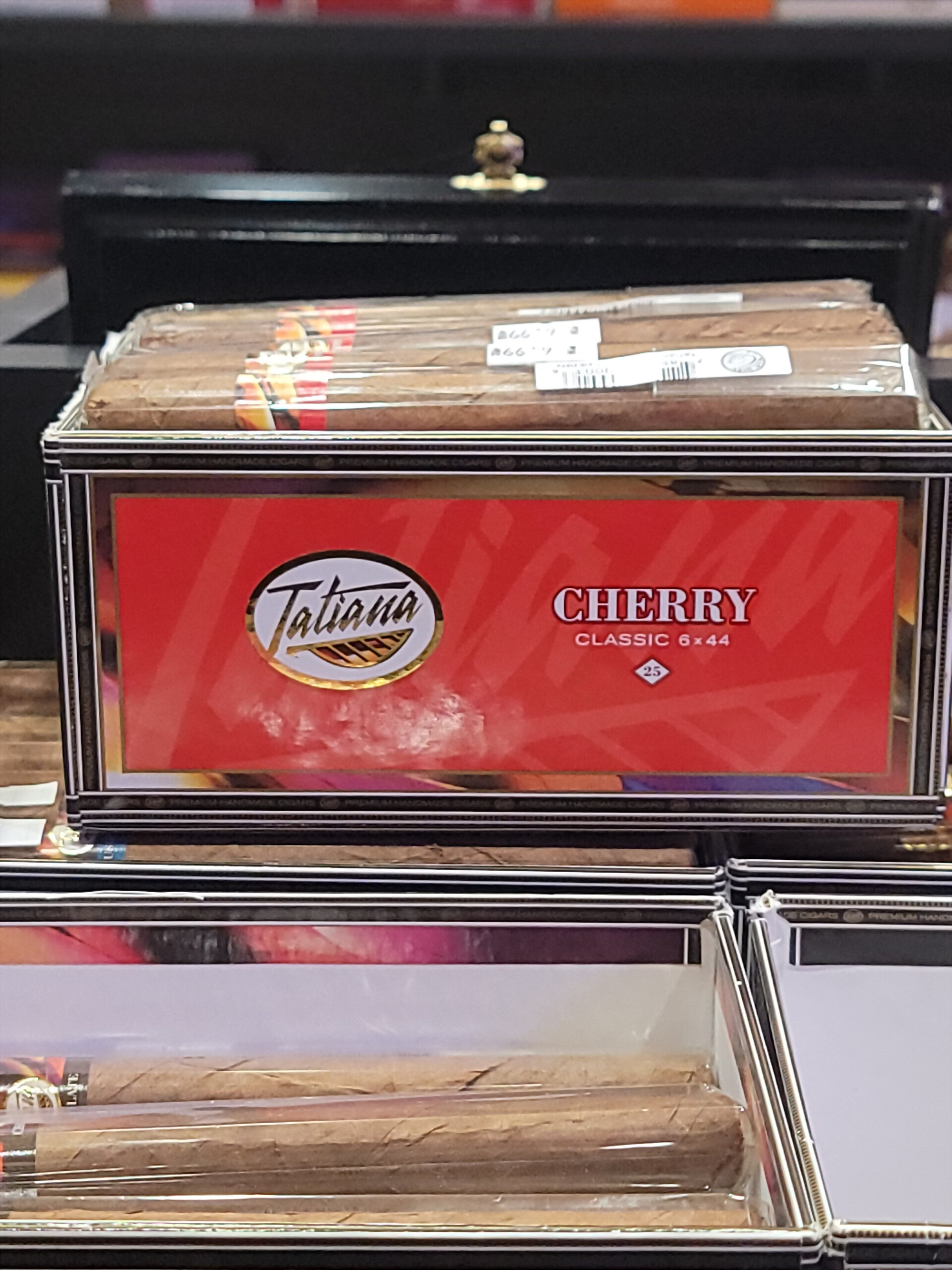 Tatiana Cherry cigar